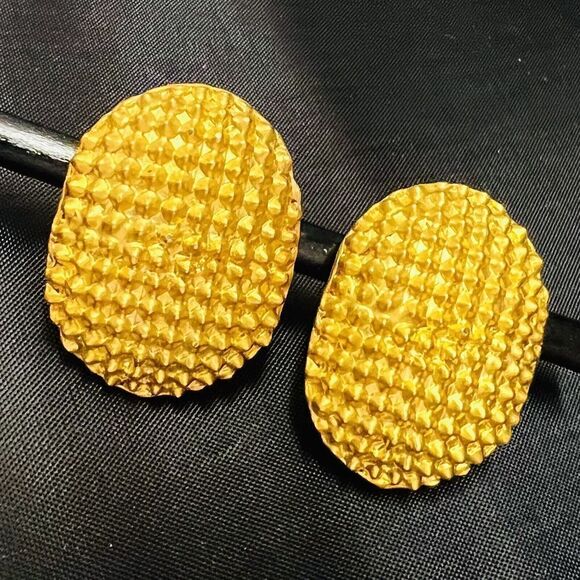 Vintage Large Brutalist Modernist Micro Thorns Earrings Clip On Gold Spiky 1115 - Picture 1 of 9